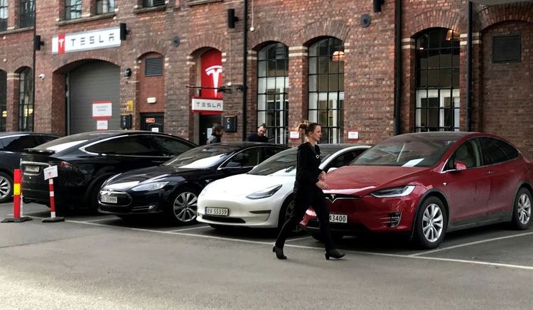 Noruega marca un récord histórico: el 96% de los autos vendidos en 2025 fueron eléctricos
