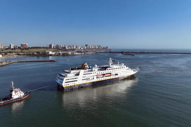 Un crucero internacional volvió a amarrar en el Puerto de Mar del Plata tras tres años
