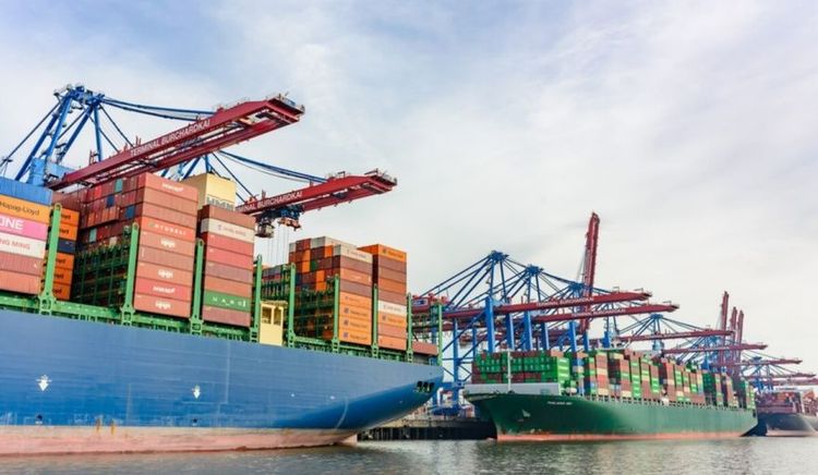 El transporte marítimo global finalizo 2025 con una mejora moderada en la puntualidad de los buques