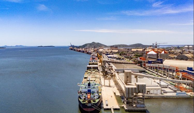 Portos do Paraná lideran crecimiento de carga en Brasil y baten récord en 2025