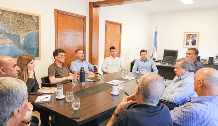 Carrillo recibió a representantes de la Cámara de Actividades Portuarias