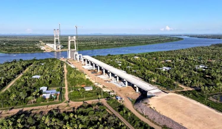 El puente de la Ruta Bioceánica entra en su etapa final, consolidando la integración vial continental