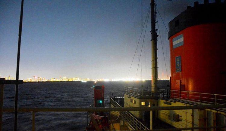 El rompehielos ARA Almirante Irízar inició la segunda etapa de la Campaña Antártica de Verano