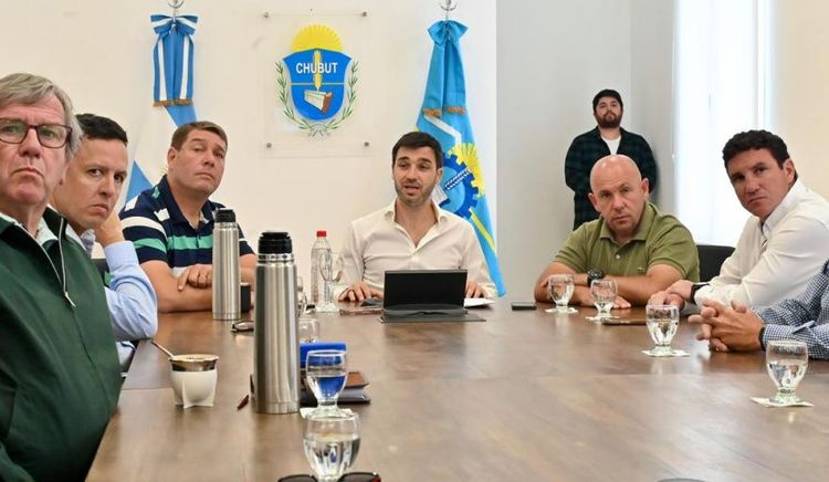 Chubut crea la Mesa de Desarrollo Pesquero y elevará propuestas para eliminar retenciones y proteger la milla 201