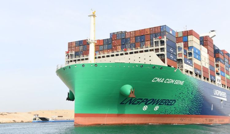 La Autoridad del Canal de Suez informó el primer tránsito del portacontenedores CMA CGM SEINE