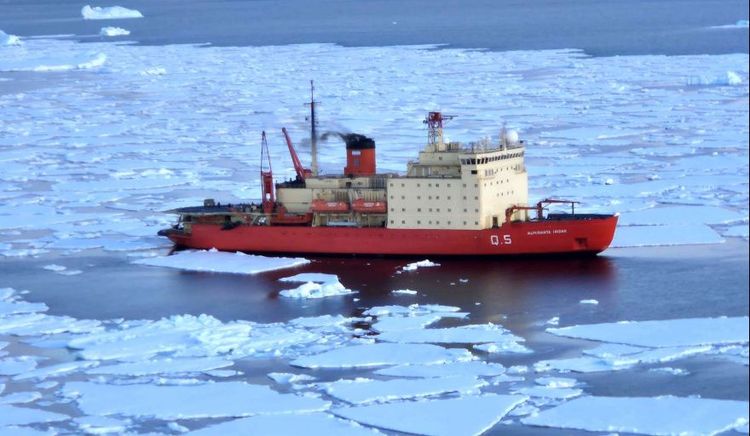 El rompehielos ARA Almirante Irízar completó el relevo y reabastecimiento de la Base Antártica Conjunta Belgrano II
