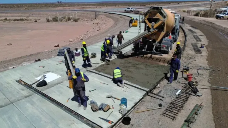 Avanza la segunda rotonda del bypass de la Ruta Provincial 7 en el acceso a Añelo