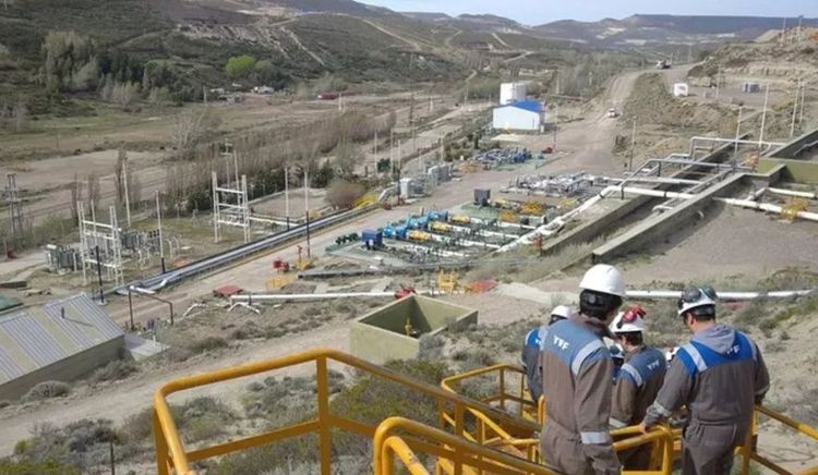YPF aprobó la cesión del área Manantiales Behr a PECOM