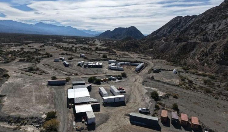 Comienza el traslado de mineral de Hualilán a Casposo y se reactiva la producción de oro en la provincia