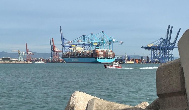 Valenciaport canalizó más de 830.000 TEU hasta febrero con caída en el tráfico total