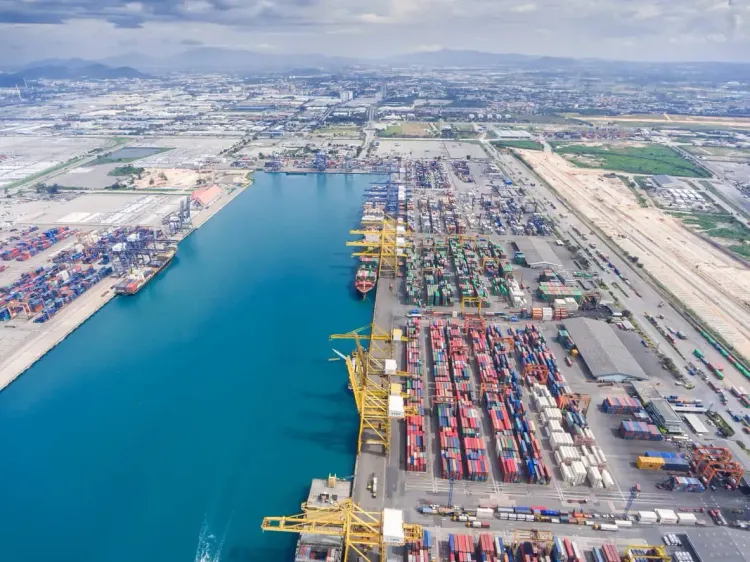 Los puertos españoles movilizan 86 millones de toneladas pese a un inicio de año en baja