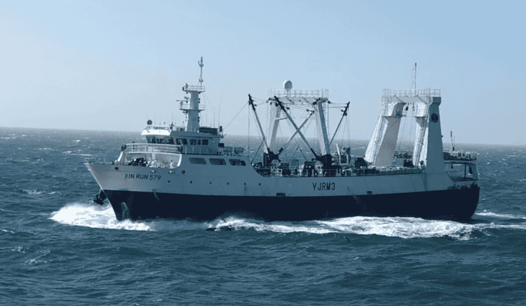 Argentina aplica una multa a un buque extranjero por pesca ilegal detectada en la ZEEA
