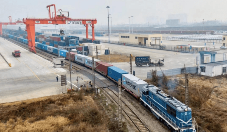 Nuevo tren Wuhan–Bakú refuerza el Corredor Medio ante crisis en Ormuz