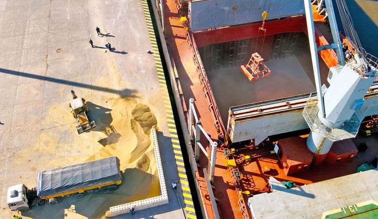 Puerto de Concepción del Uruguay: más de 1.800 camiones y un buque con 10.000 toneladas marcan la actividad de la semana