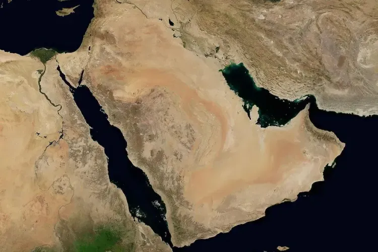 Irán amenazó con bloquear todo el comercio en el Golfo Pérsico, el mar de Omán y el mar Rojo si Estados Unidos mantiene el cerco naval a sus puertos
