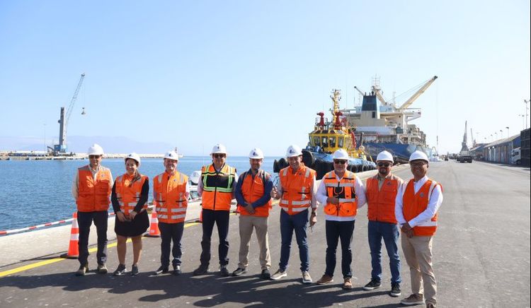 Puerto Antofagasta presentó sus capacidades y proyectos estratégicos a delegación de Argentina y Brasil
