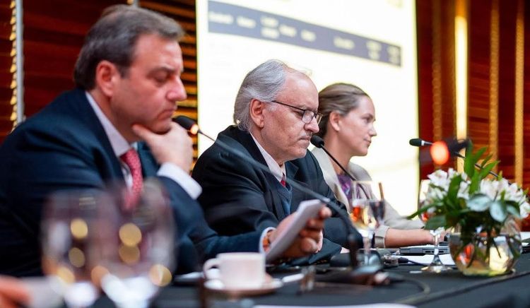 Accionistas de CSAV aprueban dividendos por US$ 387 millones y EUR 83,2 millones