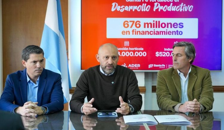 Santa Fe destinó más de $3.200 millones para sostener las cadenas textil, hortícola, frutillera y arrocera
