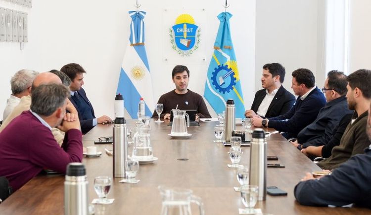 Chubut invertirá más de $7.000 millones en el dragado del Puerto de Rawson y el sector privado ampliará el muelle