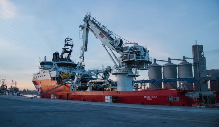 La operatoria del dia en Puerto Quequén: Las anclas