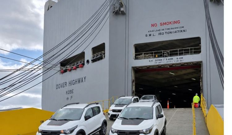 CAT Argentina realizó su primera operación RoRo con Stellantis en el puerto de Lima-Zárate