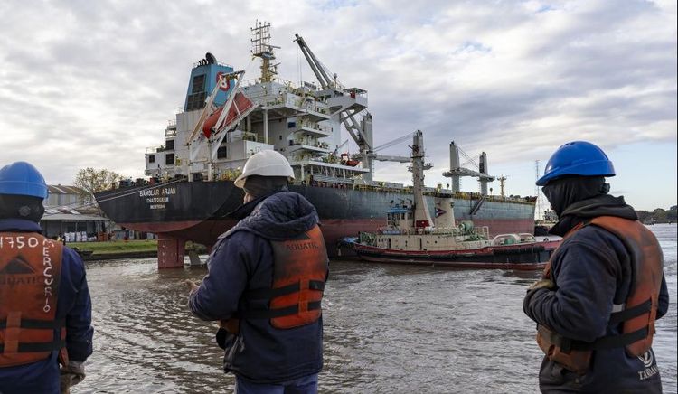 TANDANOR reparó la hélice propulsora del bulk carrier bangladesí Banglar Arjan y el buque zarpó hacia Bangladesh