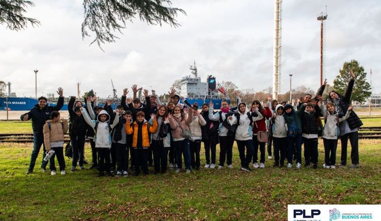 Puerto La Plata relanzó su programa de visitas guiadas gratuitas para escuelas y público general