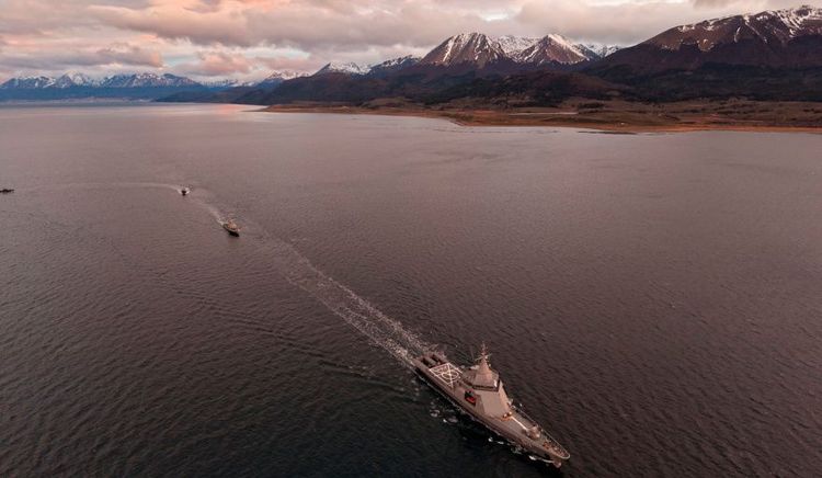 Unidades de la Armada Argentina completaron un adiestramiento integrado en el Canal Beagle