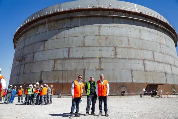 El Puerto Dock Sud inició la carga de tuberías para la infraestructura offshore de Vaca Muerta Oil Sur