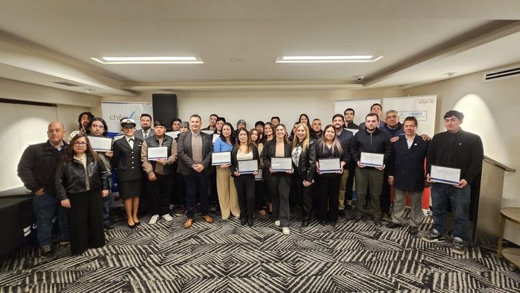 Imagen de portada - 28 Port Workers in Punta Arenas Certified in Labor Competencies