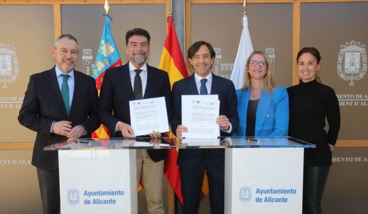 Alicante refuerza la gestión puerto-ciudad con acuerdos en seguridad e innovación