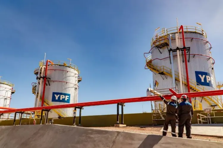 YPF presenta resultados récord apalancado en su Plan 4x4