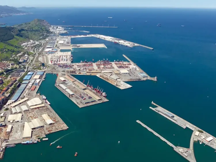 El Puerto de Bilbao lidera el crecimiento entre los seis mayores puertos de España