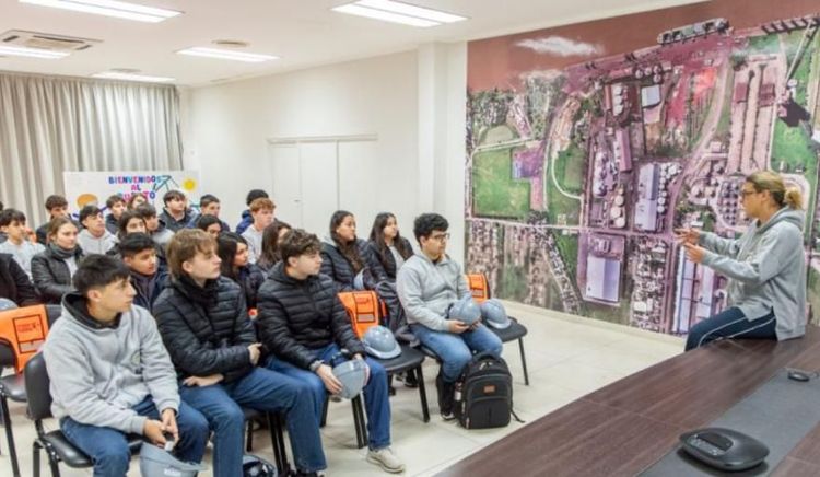 Estudiantes de la Escuela Técnica N° 6 realizaron una visita educativa al Puerto San Nicolás