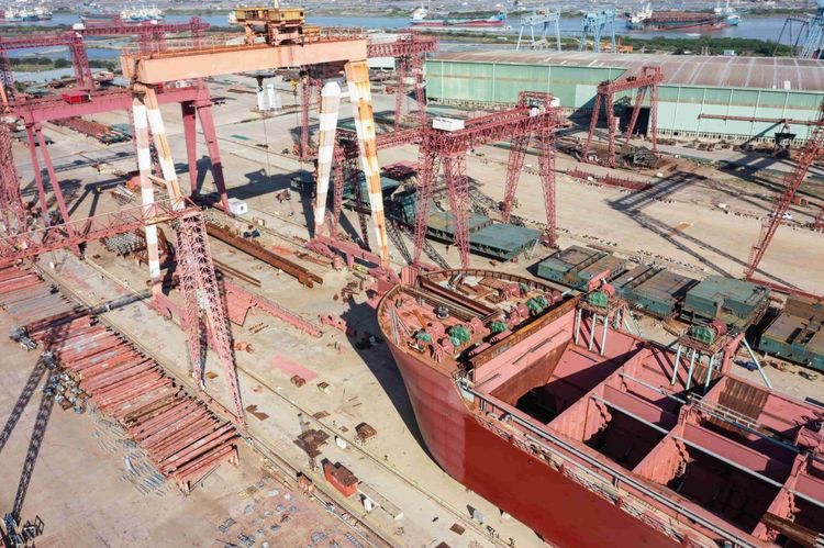 Imagen de portada - Advantage Tankers Orders Four MR Tankers from Chinese Shipyard