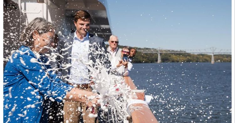Imagen de portada - American Ranger is named in Hudson River festivities