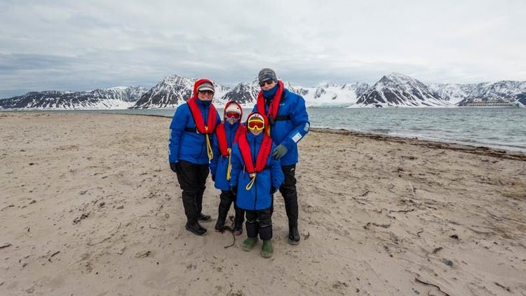 Imagen de portada - Aurora Expeditions Abre Expediciones a Niños de Seis Años en Adelante