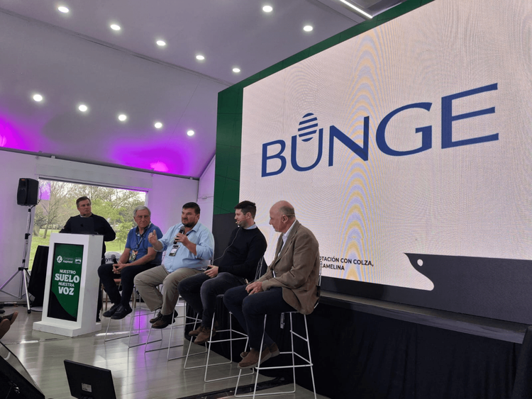 Productores y especialistas compartieron experiencias sobre la intensificación de rotaciones con cultivos de invierno en AAPRESID