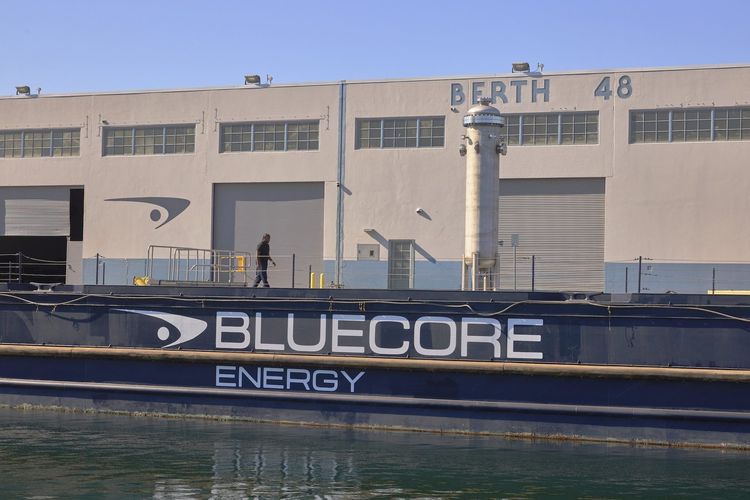 Imagen de portada - Bluecore Asegura Barcaza para Sistema Flotante de Energía Nuclear en Long Beach