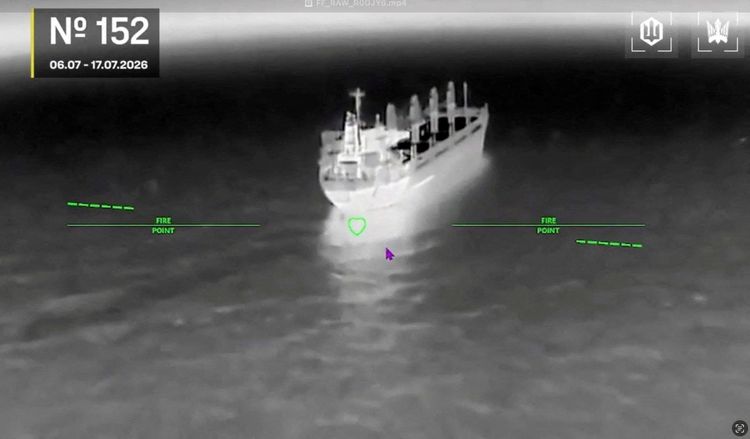 Imagen de portada - Buque Ruso se Hunde en el Mar Negro Tras Ataque de Drones Ucranianos