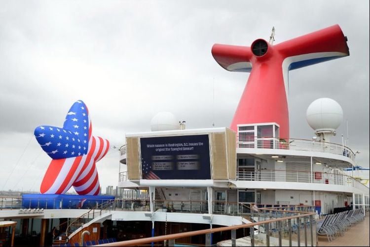 Imagen de portada - Carnival Radiance celebra el 250 aniversario de América en Long Beach