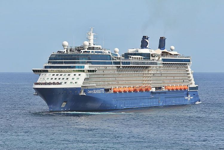 Imagen de portada - Celebrity Silhouette Lanza la Temporada de Verano en Islandia desde Reikiavik