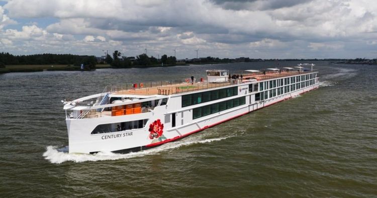 Imagen de portada - Century Cruises de China recibe su primer barco fluvial europeo