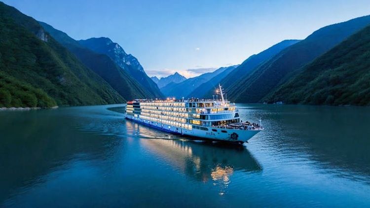 Imagen de portada - Century Vision: Nuevo crucero por el río Yangtze debuta en 2026