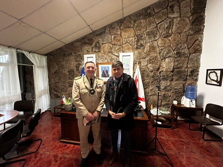 Imagen de portada - Chile: Liaison Officer Conducts Technical and Protocol Visit