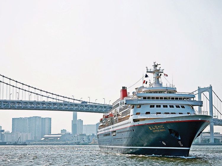 Imagen de portada - Cinco Cruceros Desguazados: Últimos Retiros de Flotas Globales
