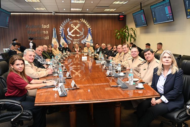 Imagen de portada - Coast Guard received the protocol visit of the Minister of Justice and Public Security of El Salvador