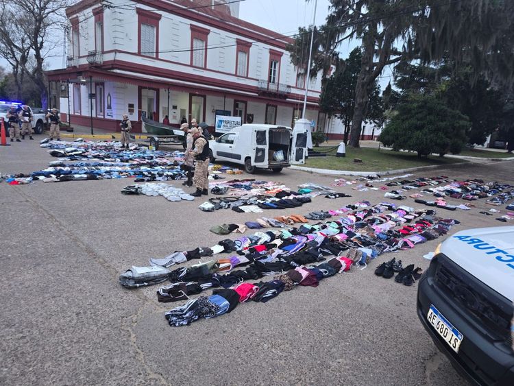 Imagen de portada - Concepción del Uruguay Blow to Smuggling: Prefecture Seized a Shipment of Goods