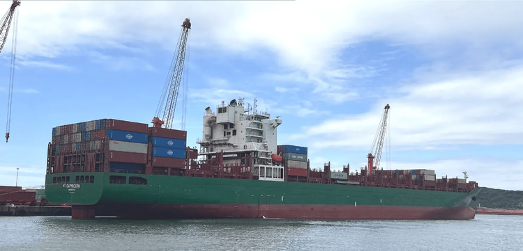Imagen de portada - Containership Sold with Active Charter Agreement with Cosco Shipping Lines