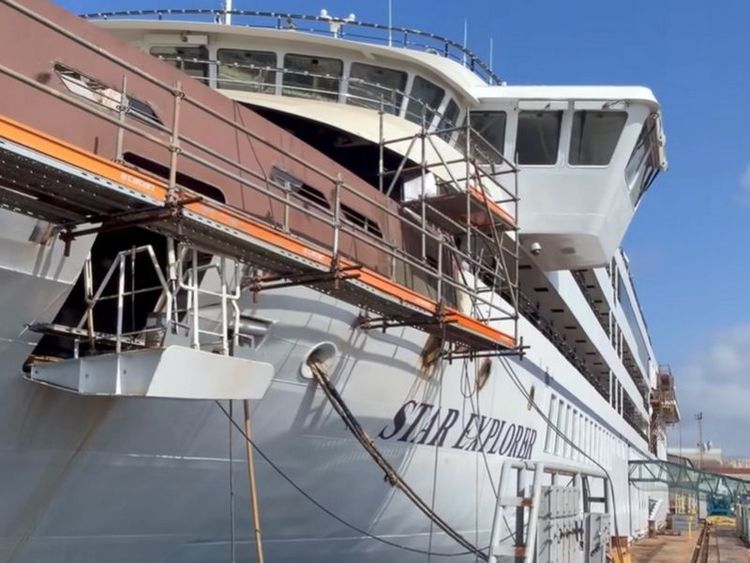 Imagen de portada - Conversión del World Explorer en astillero portugués para el debut de Windstar